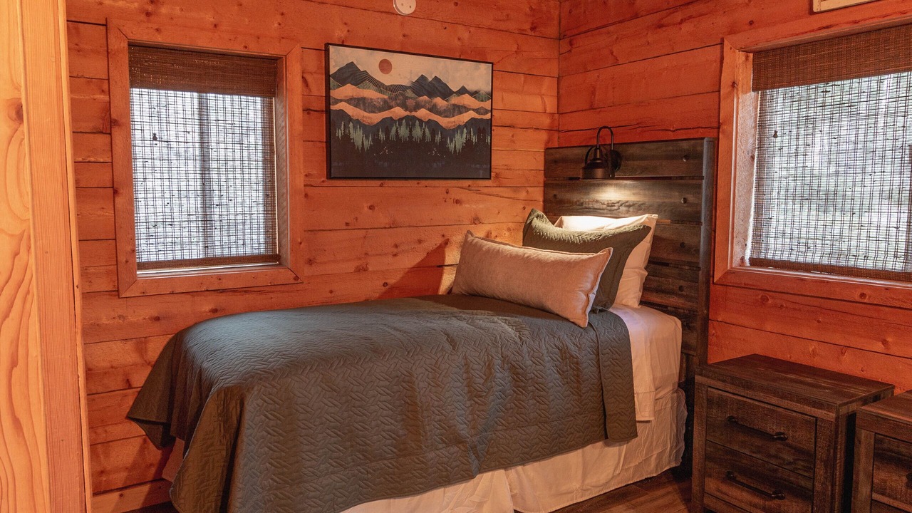 Photo of Bedroom in Lake City