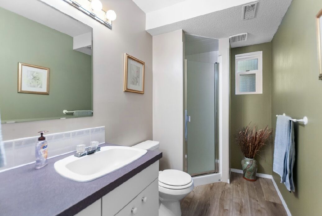 Photo of Bathroom in Okanagan-Similkameen