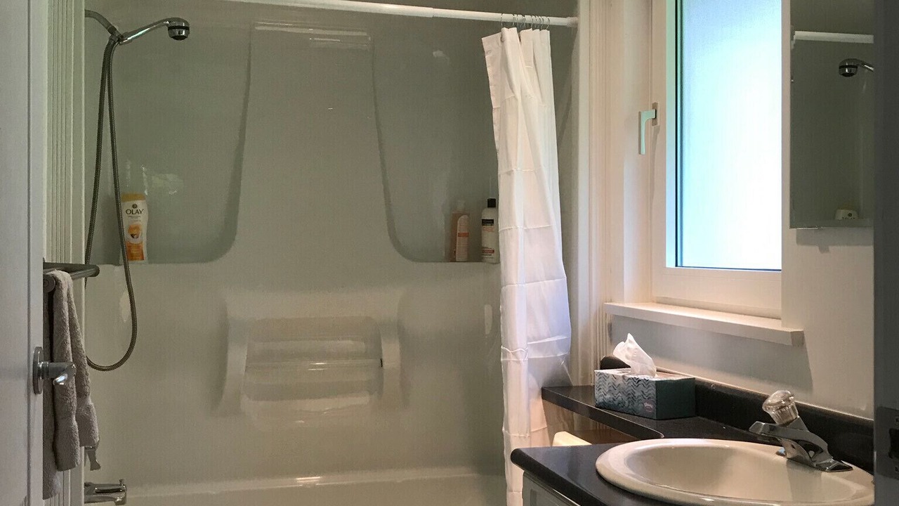 Photo of Bathroom in West Vancouver