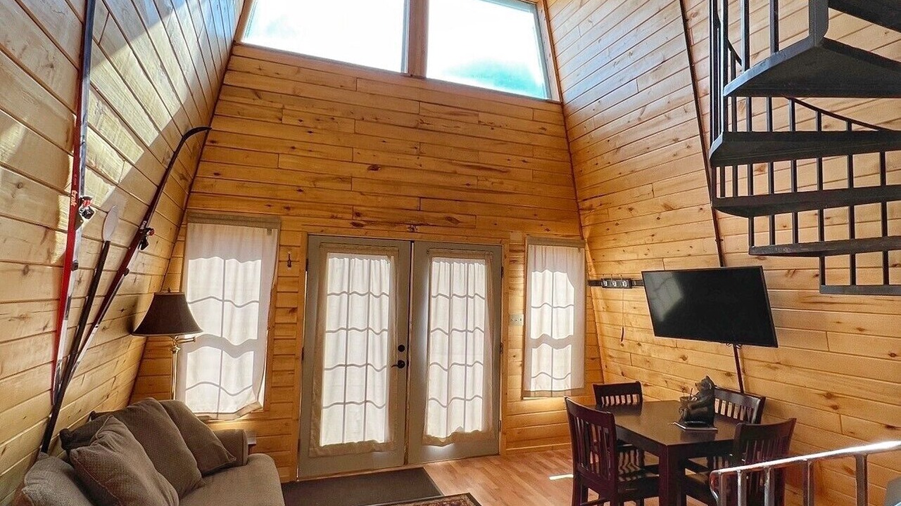 Photo of Livingroom in Creede