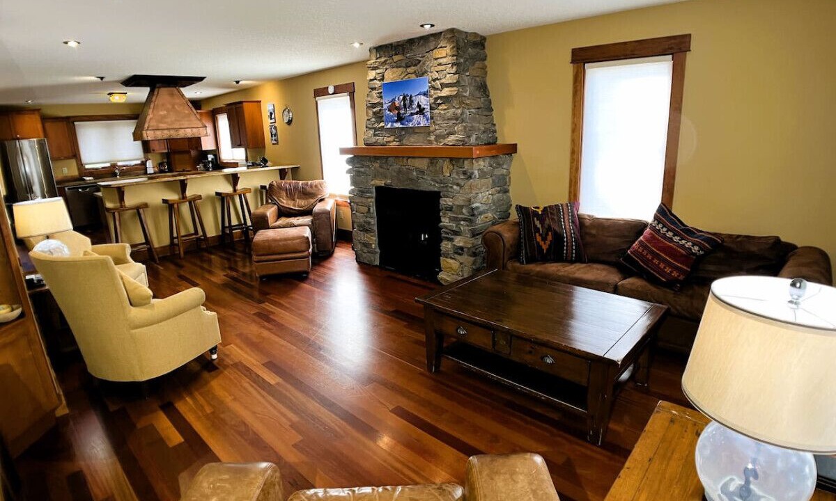 Photo of Livingroom in East Kootenay