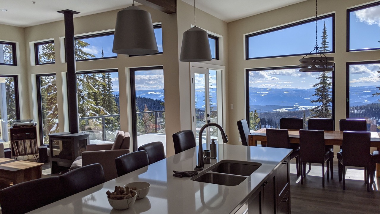 Photo of Bedroom in Silver Star Mountain
