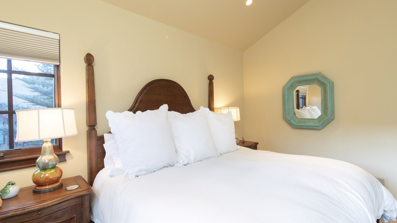 Photo of Bedroom in Aspen Glen