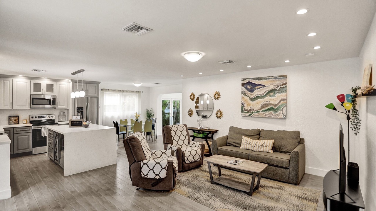 Photo of Livingroom in Pompano Isles