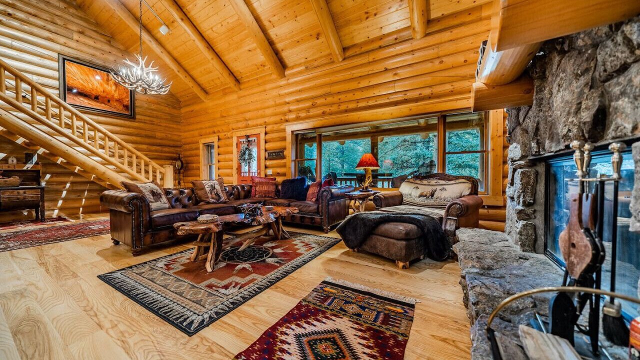 Photo of Livingroom in Estes Park