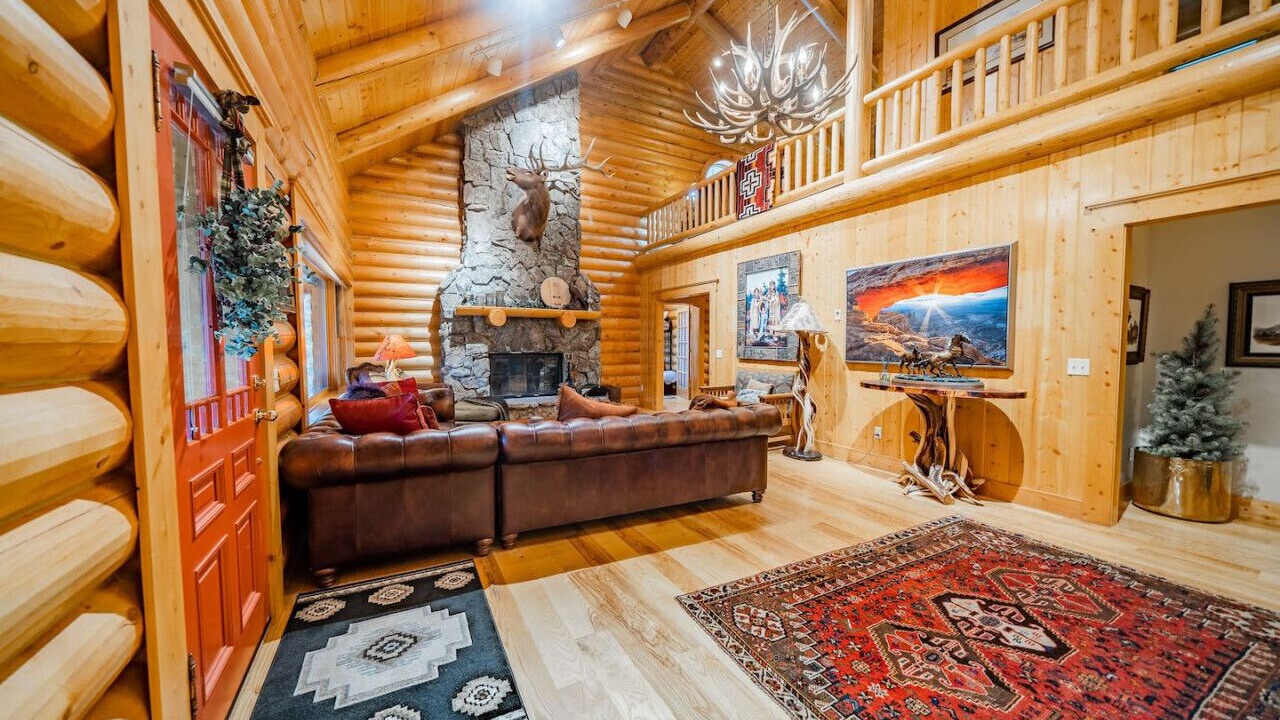Photo of Livingroom in Estes Park