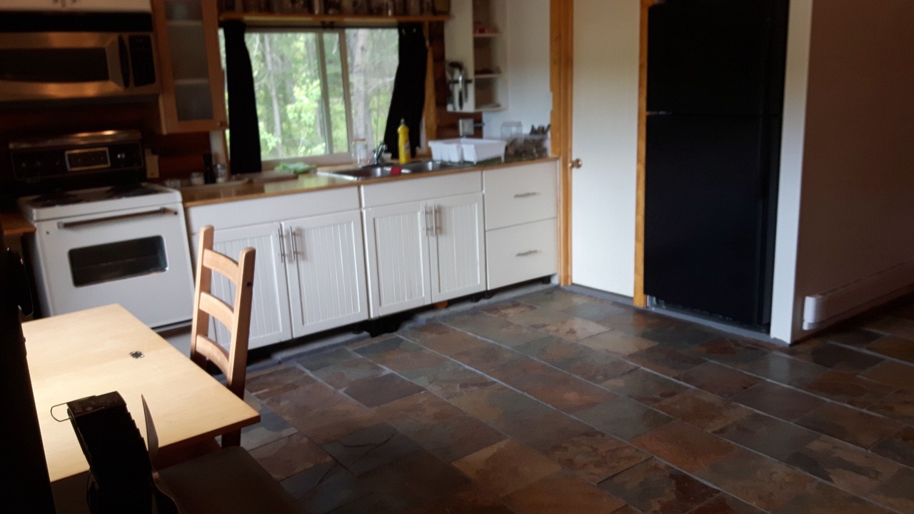 Photo of Kitchen in Sundre