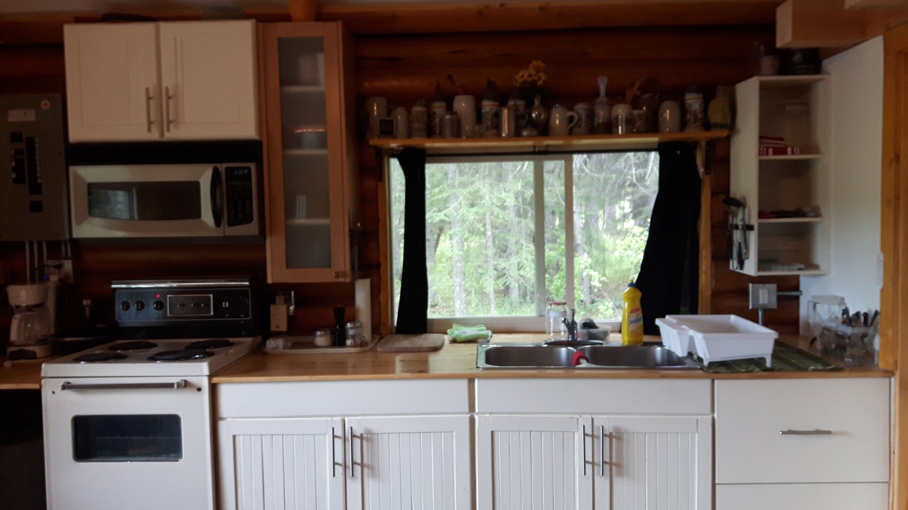 Photo of Kitchen in Sundre