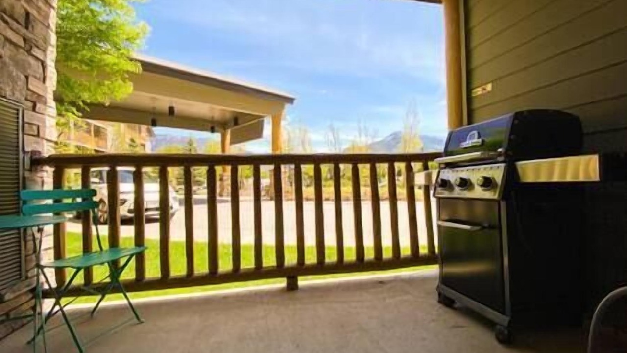 Photo of Patio Balcony in East Kootenay