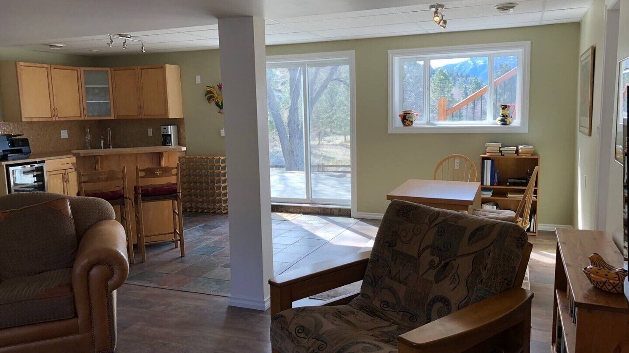 Photo of Livingroom in Okanagan-Similkameen