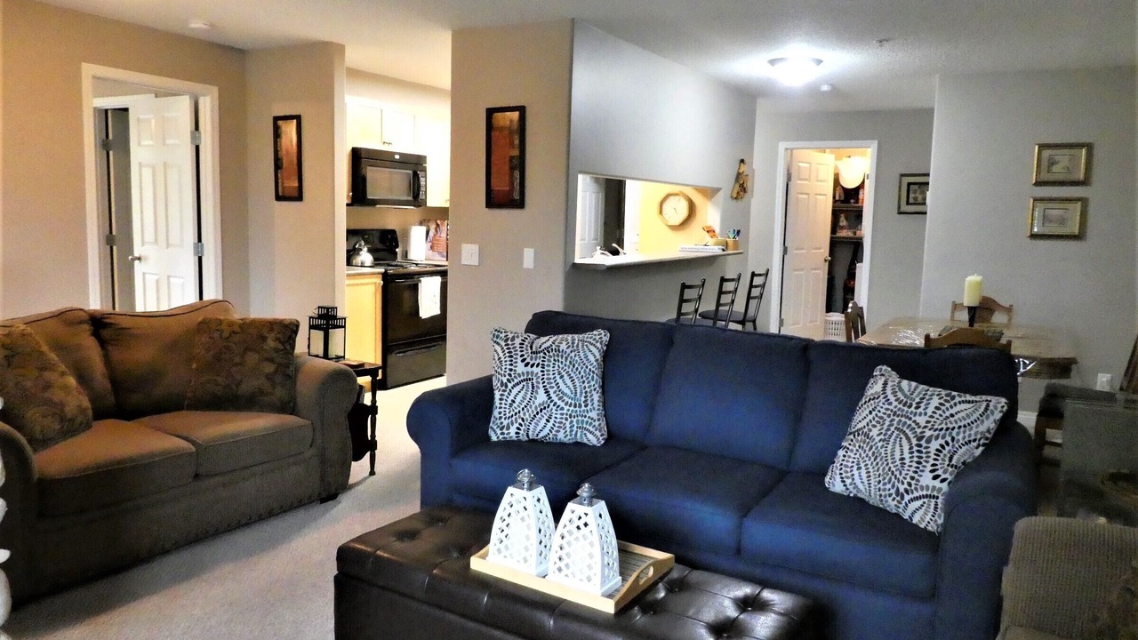 Photo of Livingroom in East Kootenay