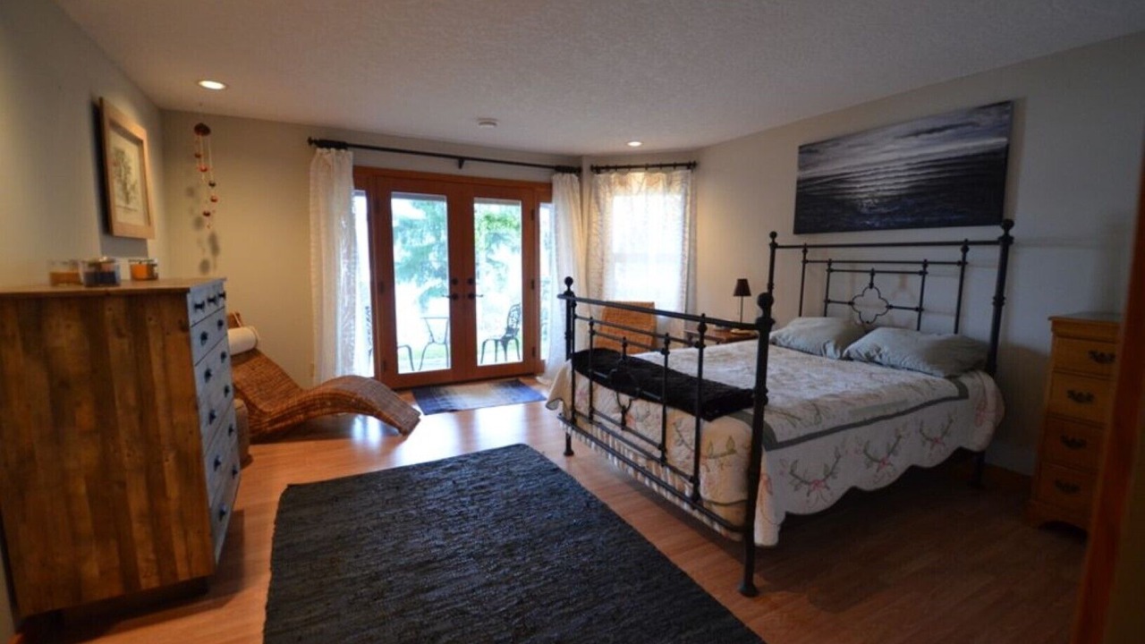 Photo of Bedroom in Shawnigan Lake