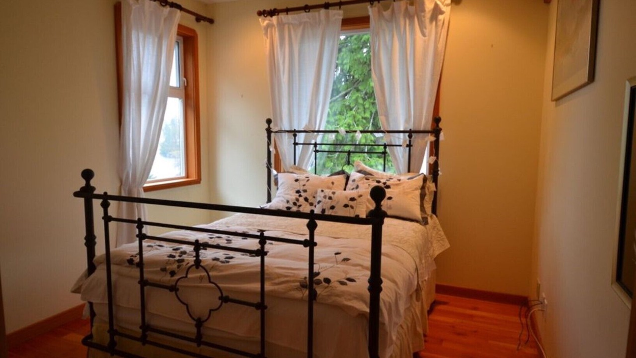 Photo of Bedroom in Shawnigan Lake