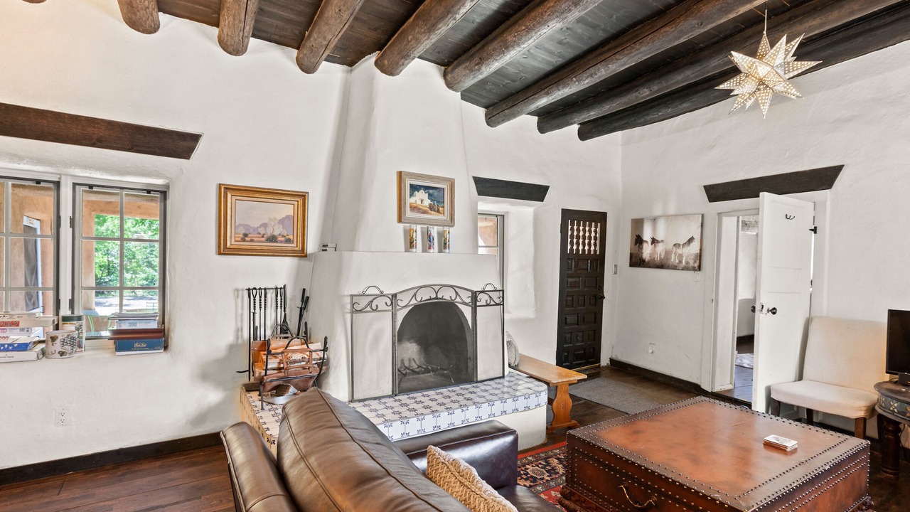 Photo of Livingroom in Taos