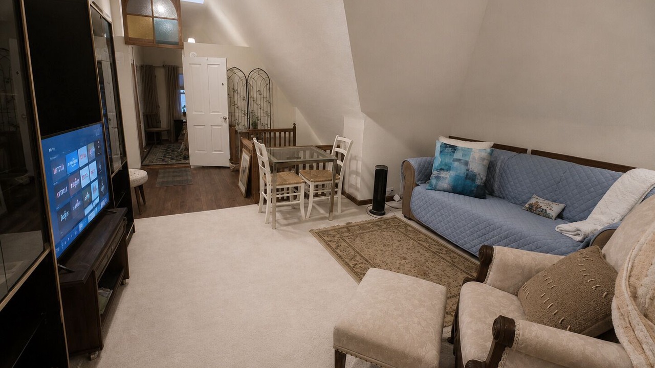 Photo of Livingroom in Lakewood