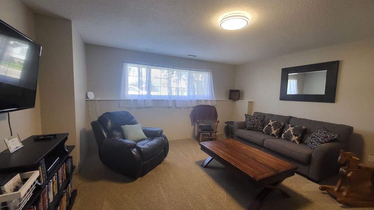 Photo of Livingroom in Sylvan Lake
