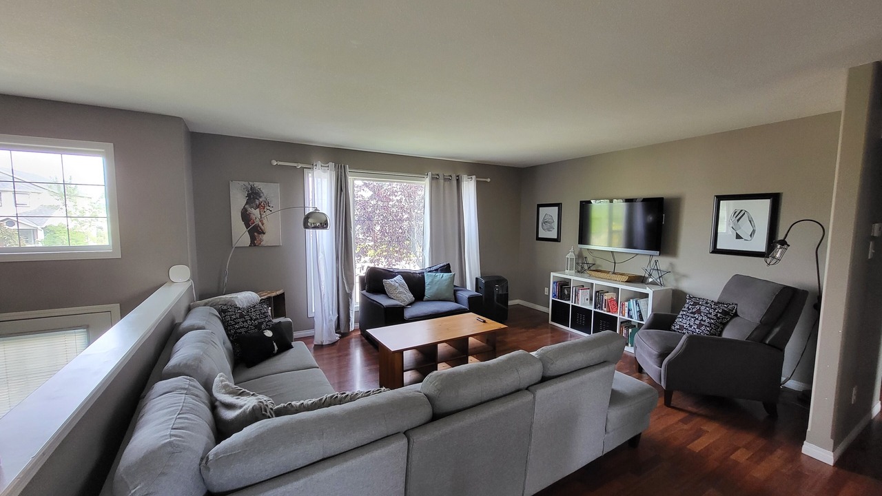Photo of Livingroom in Sylvan Lake