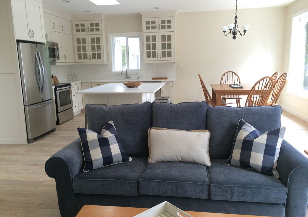 Photo of Livingroom in Shawnigan Lake