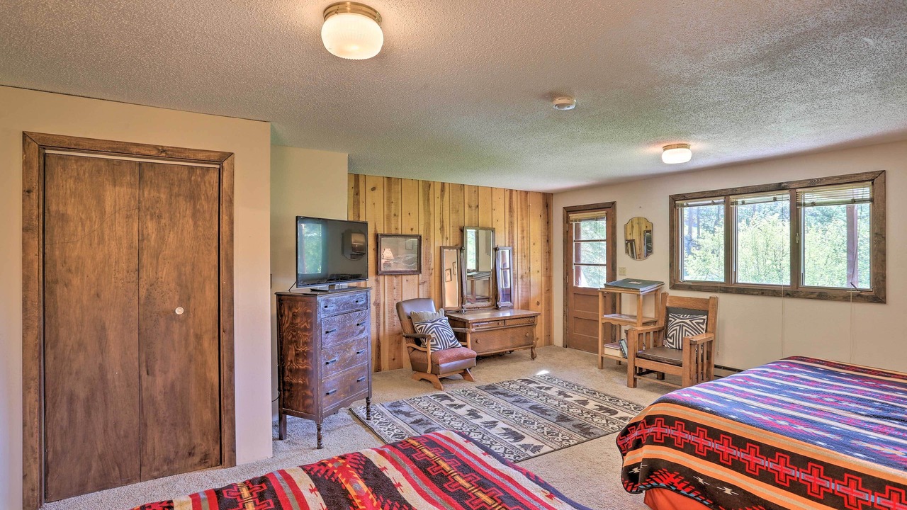 Photo of Bedroom in Rimrock