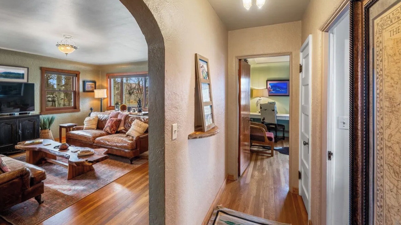 Photo of Livingroom in Gunnison