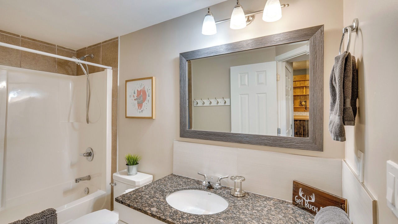 Photo of Bathroom in Pine Lake