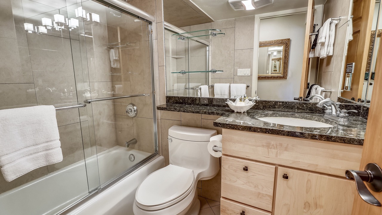 Photo of Bathroom in Aspen