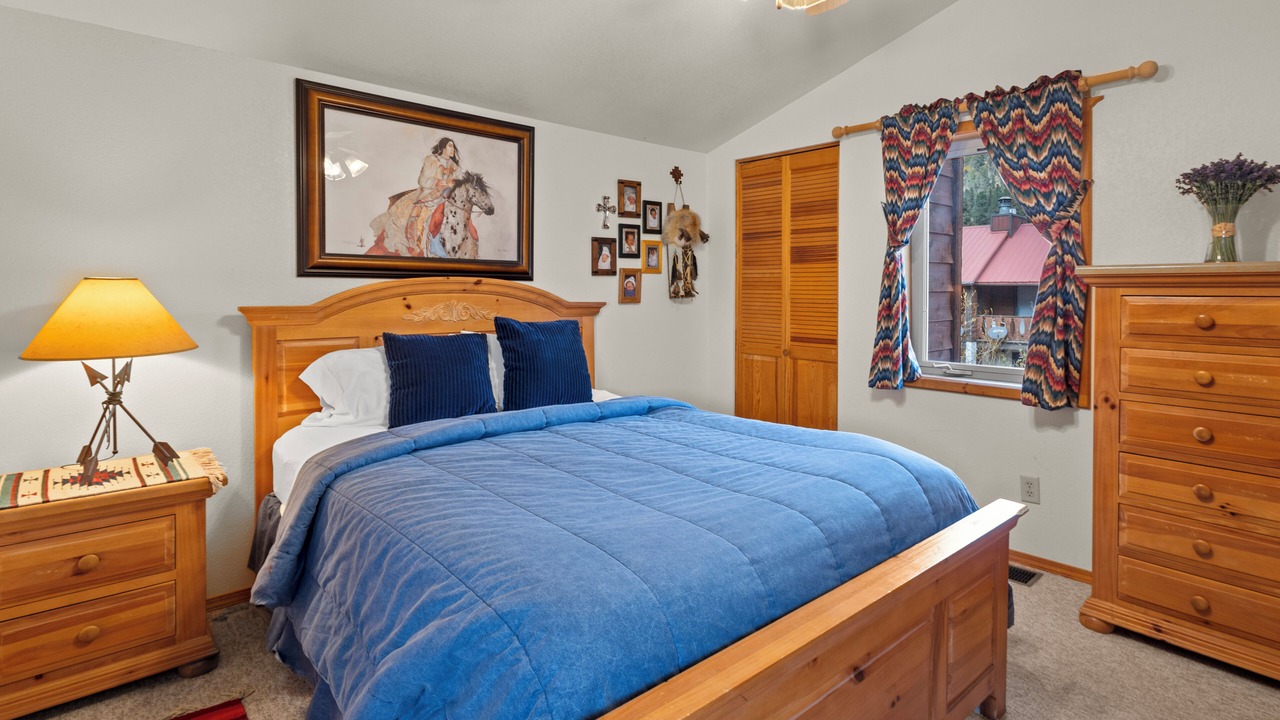 Photo of Bedroom in Red River
