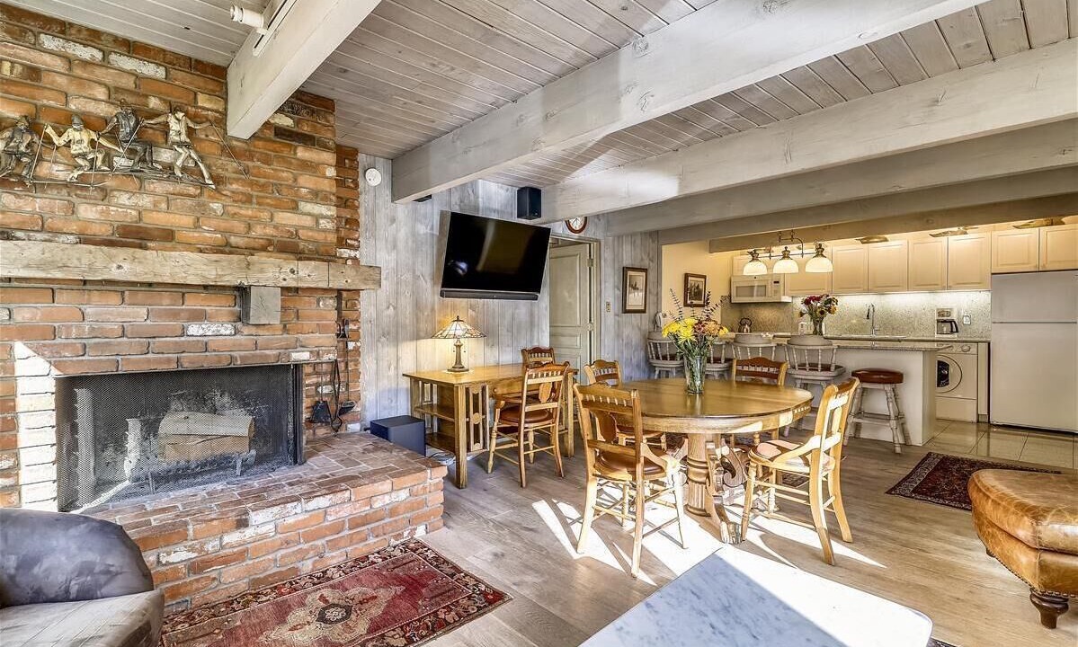 Photo of Livingroom in Aspen