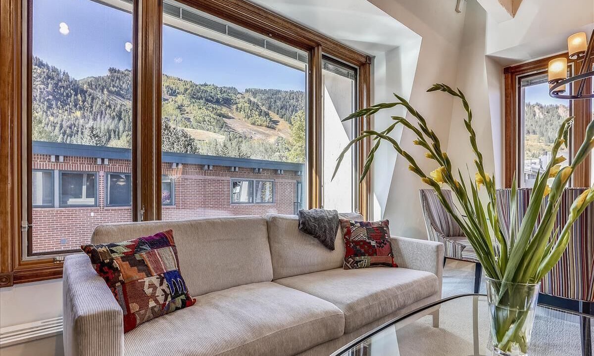 Photo of Livingroom in Aspen