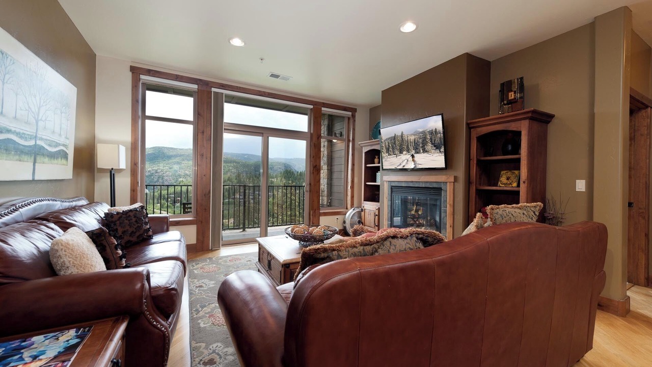 Photo of Livingroom in Purgatory