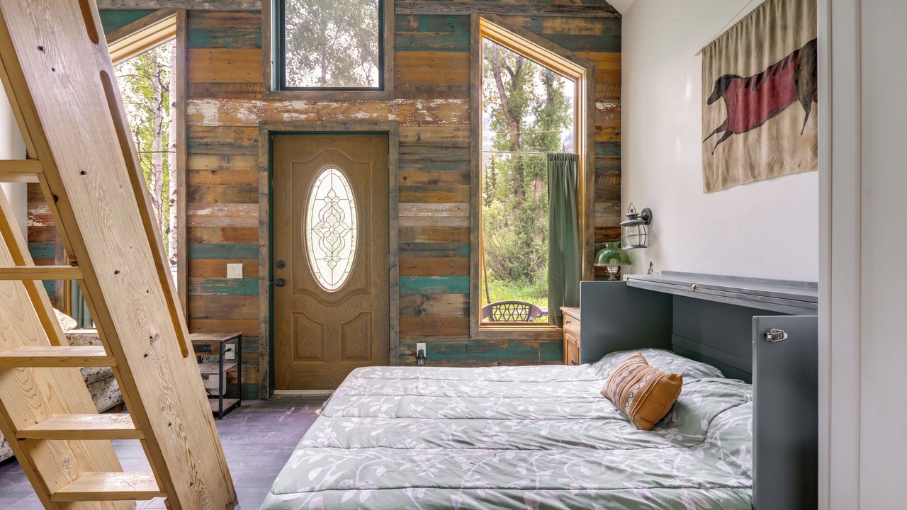 Photo of Bedroom in Marble