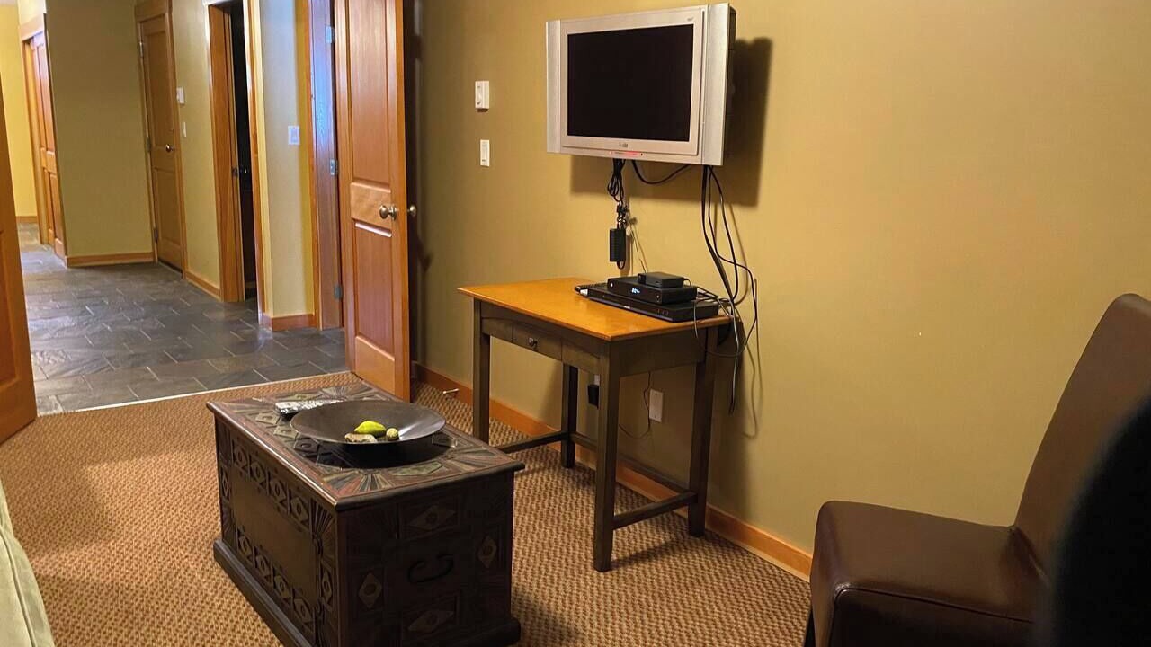 Photo of Livingroom in East Kootenay