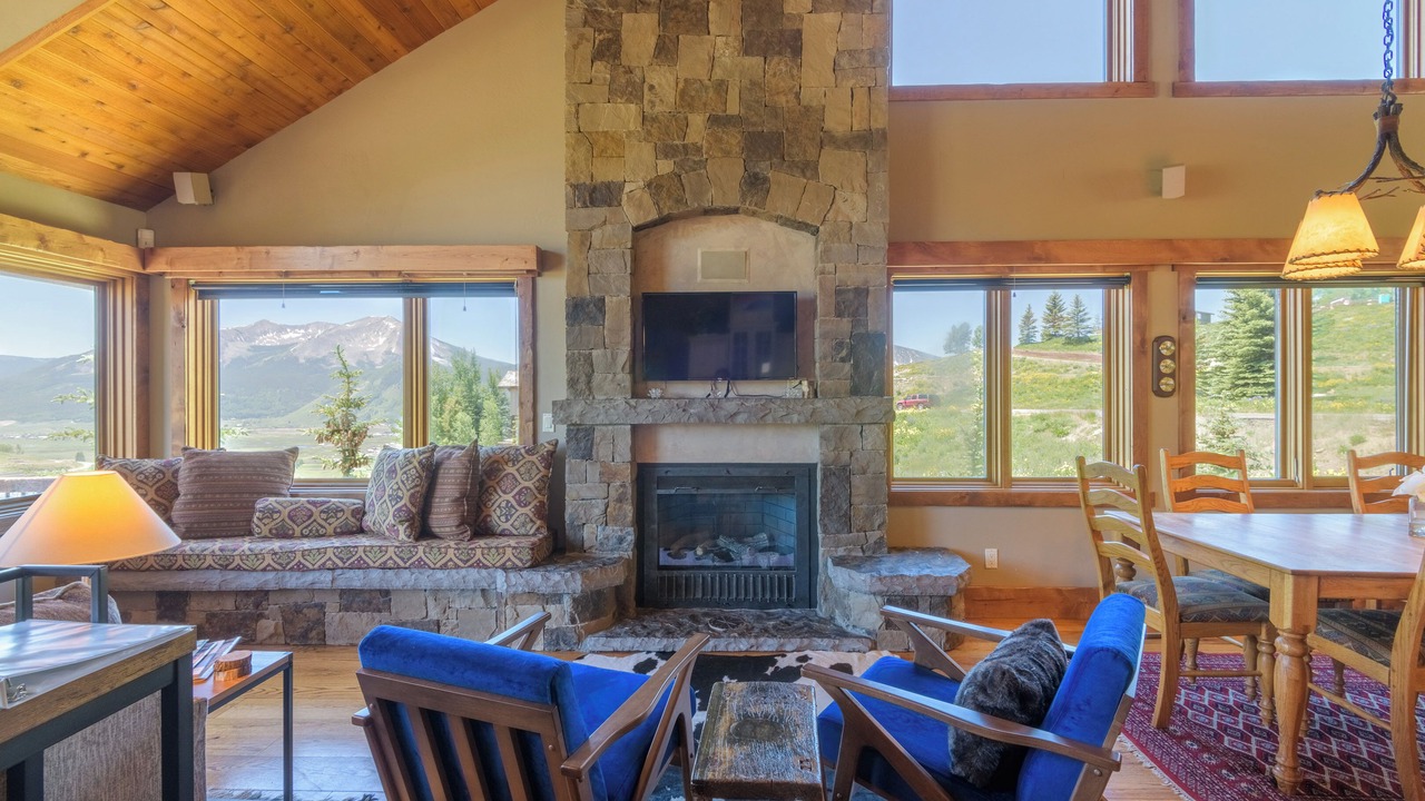 Photo of Livingroom in Mount Crested Butte
