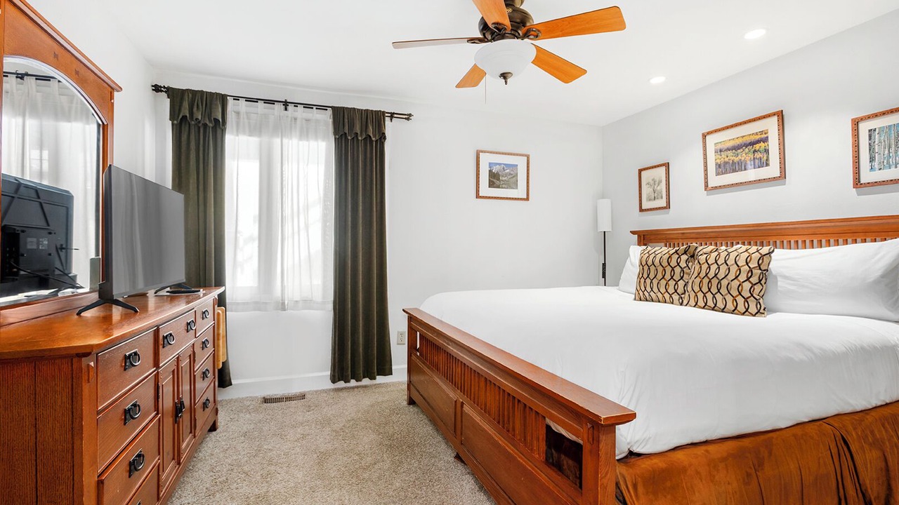 Photo of Bedroom in Aspen