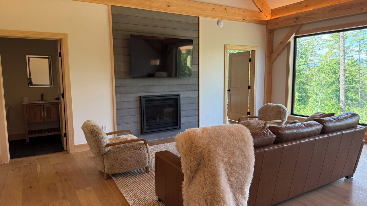 Photo of Livingroom in Bethel
