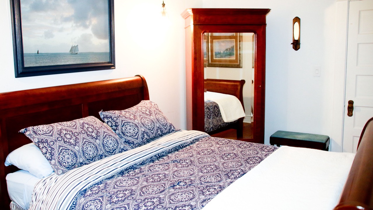 Photo of Bedroom in Parrot Cove