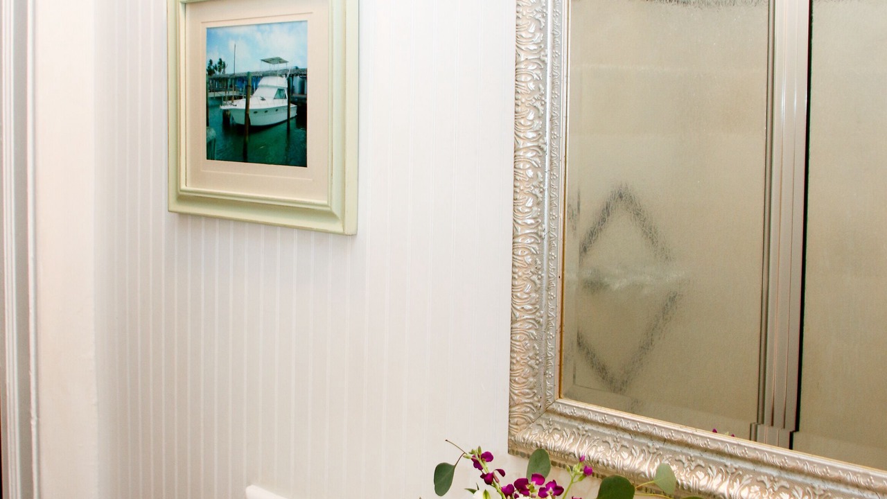 Photo of Bathroom in Parrot Cove