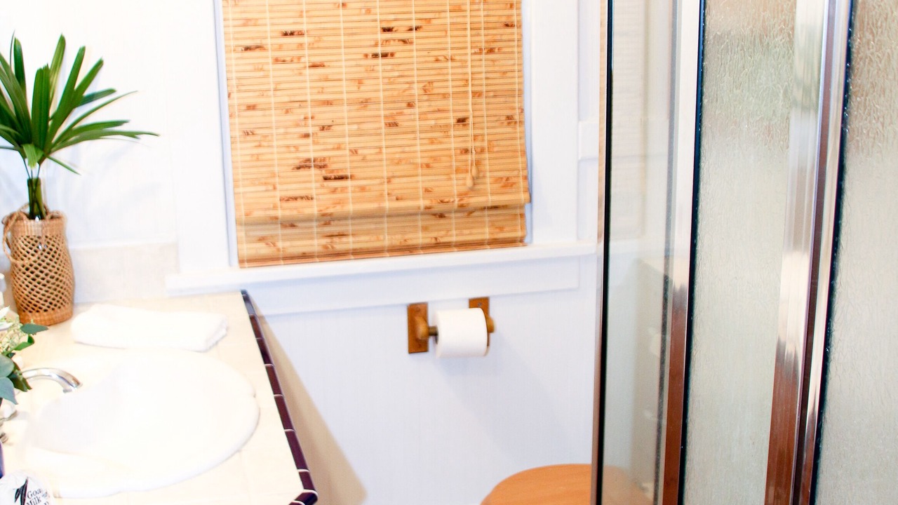 Photo of Bathroom in Parrot Cove