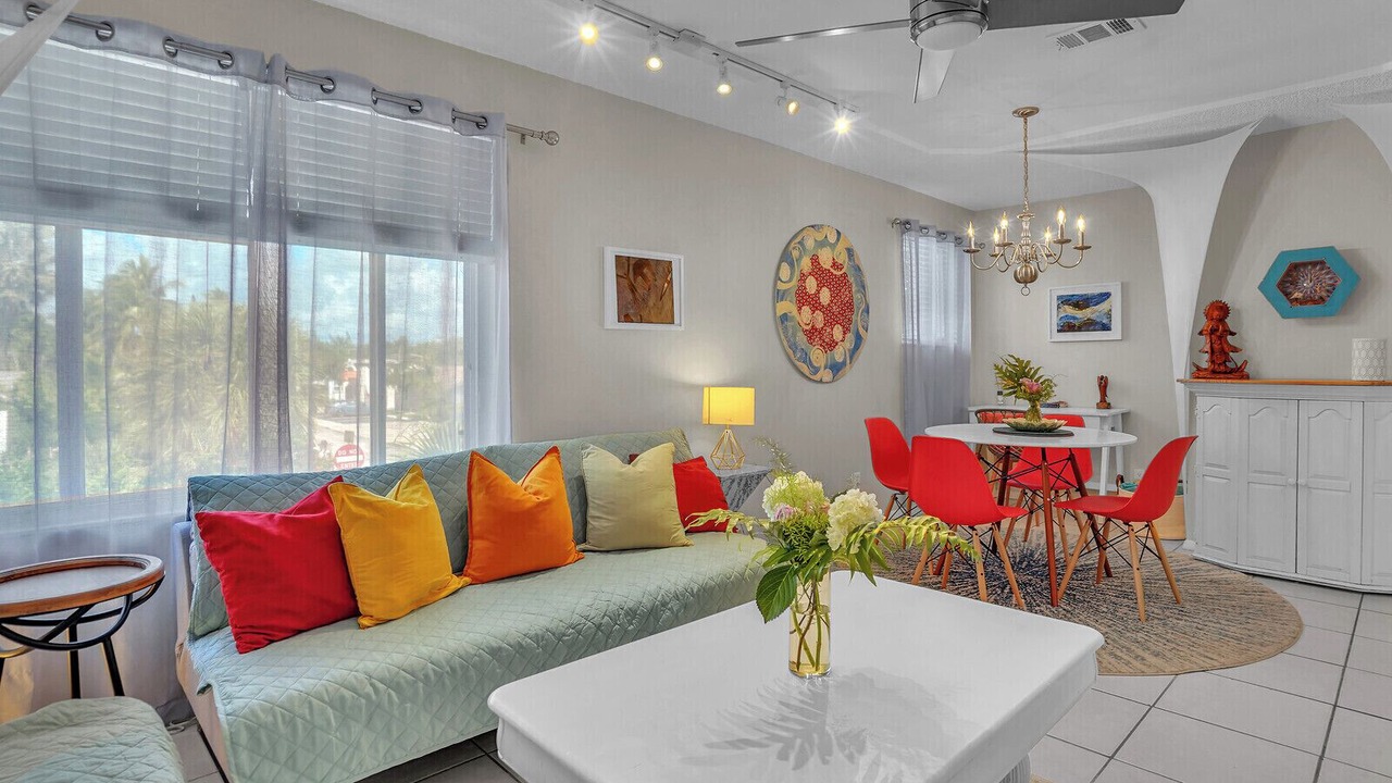Photo of Livingroom in South Palm Park Neighborhood Association