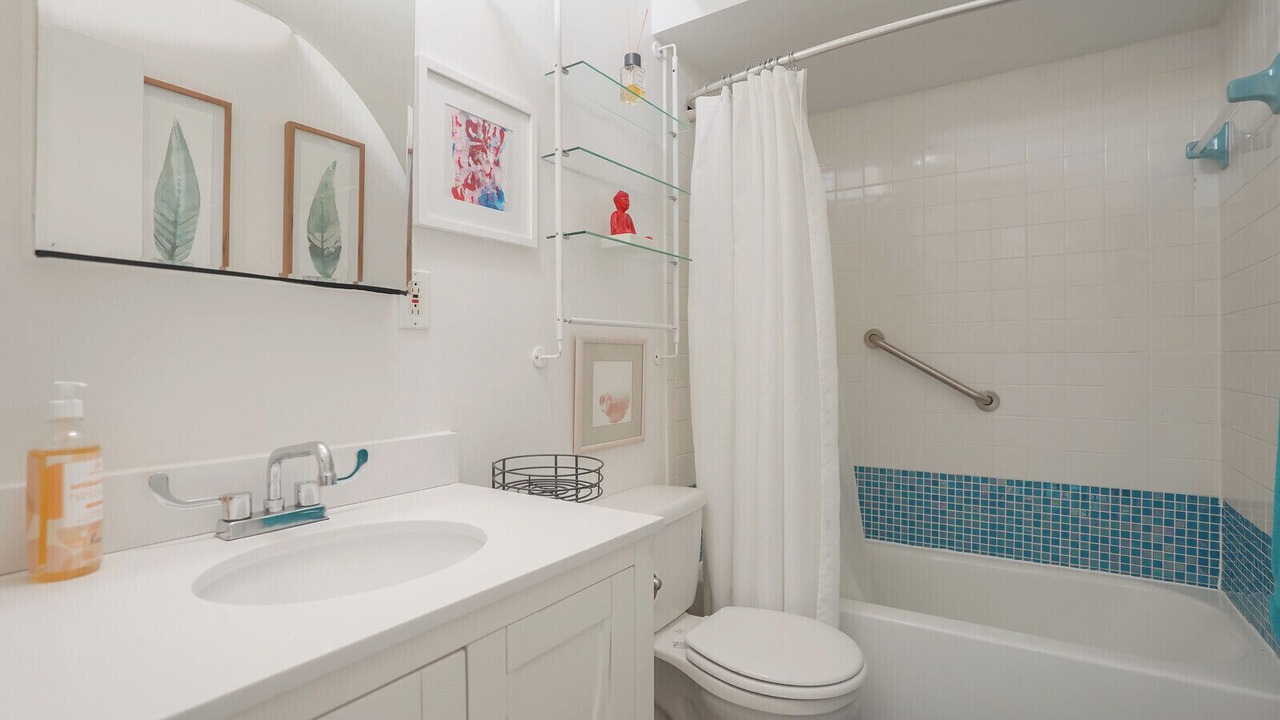 Photo of Bathroom in South Palm Park Neighborhood Association