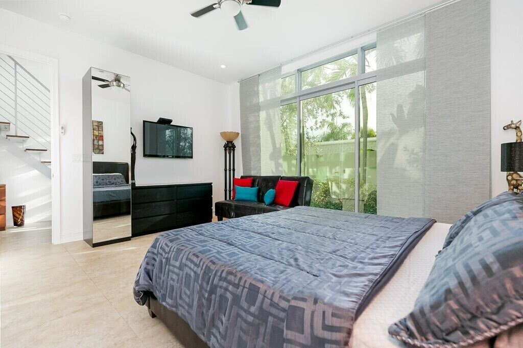 Photo of Bedroom in Pompano Beach