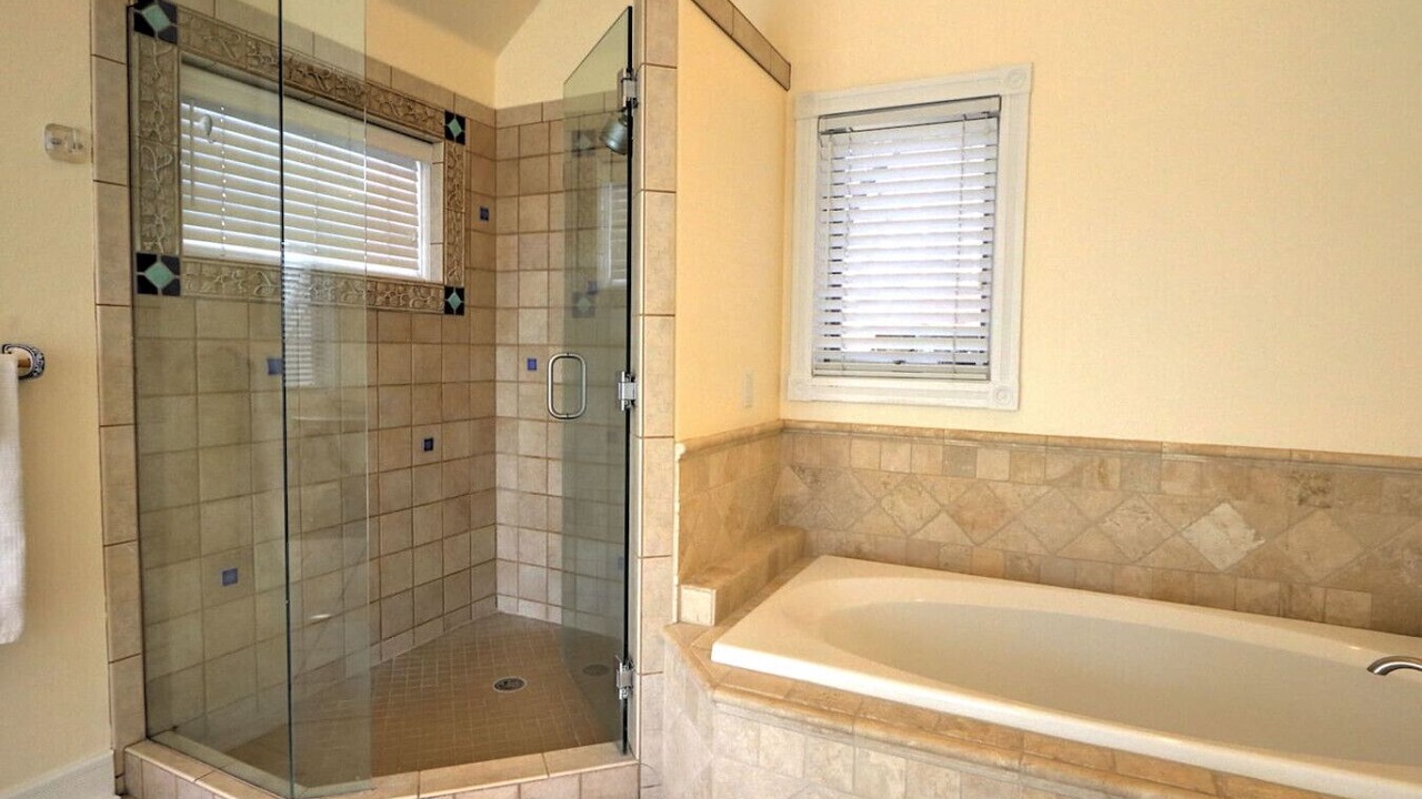 Photo of Bathroom in Basalt
