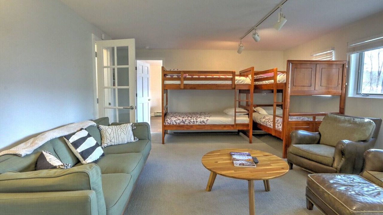 Photo of Bedroom in Basalt