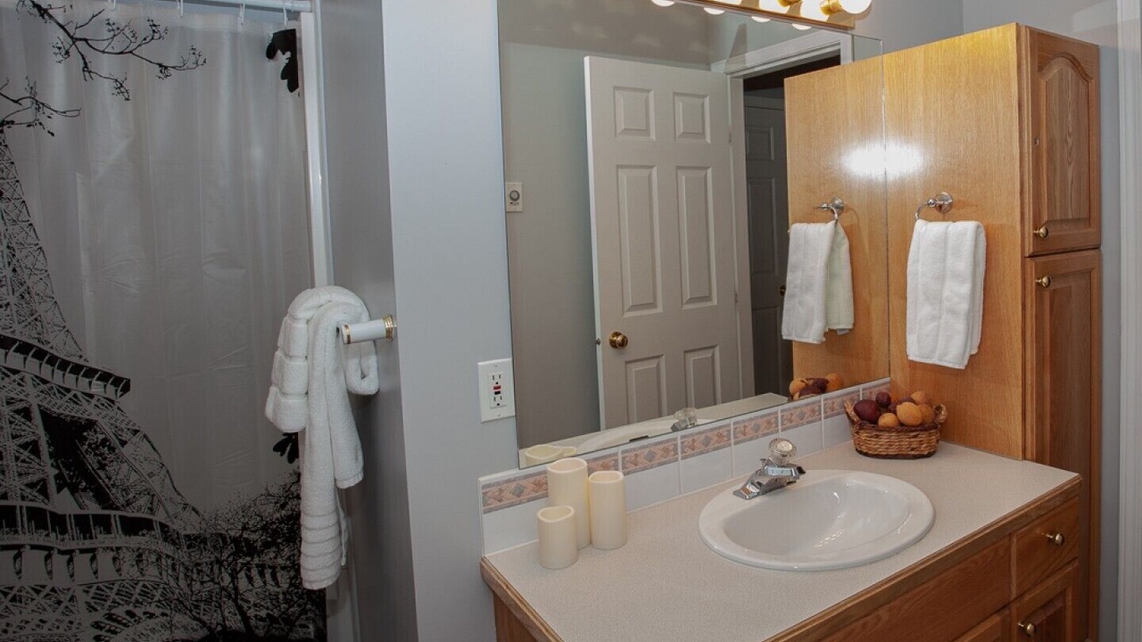 Photo of Bathroom in Okanagan-Similkameen
