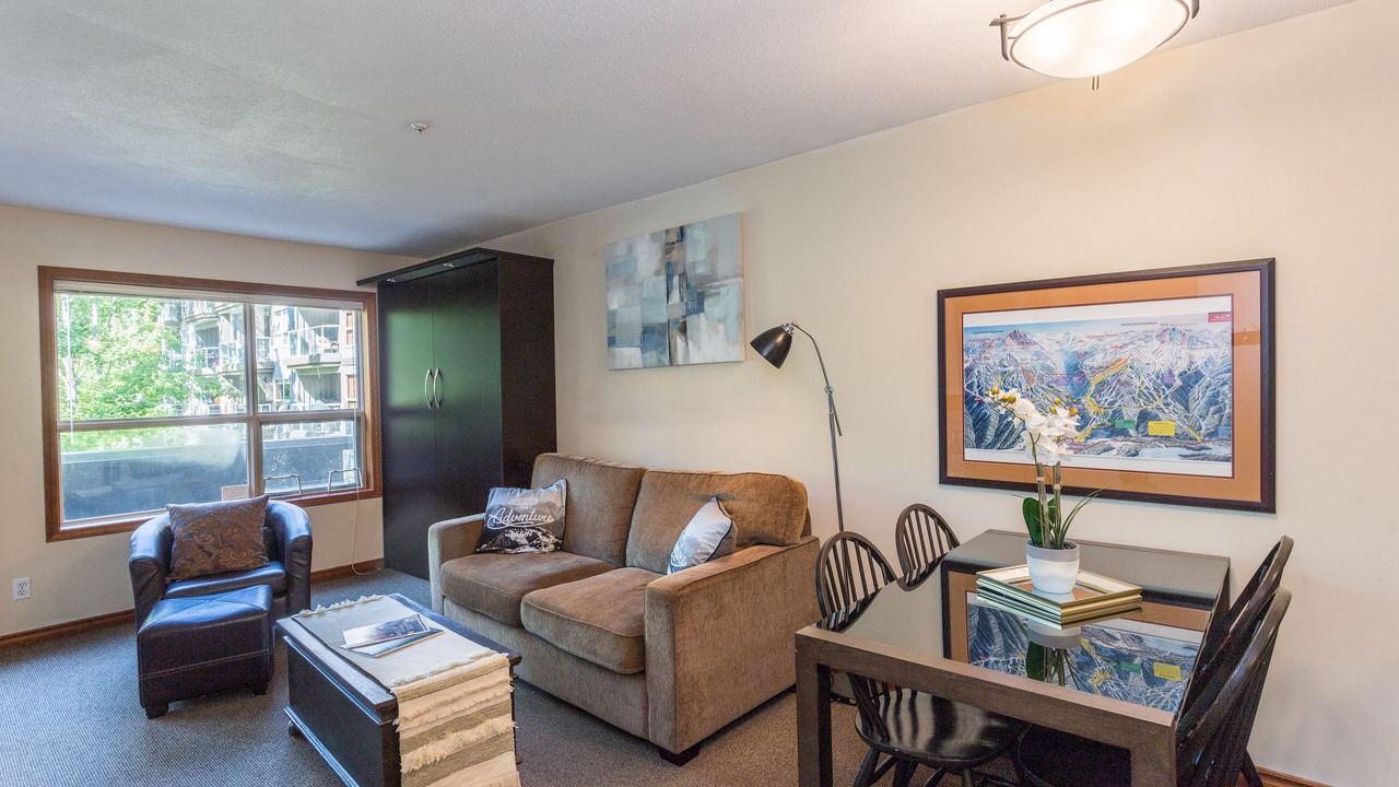 Photo of Livingroom in Upper Village