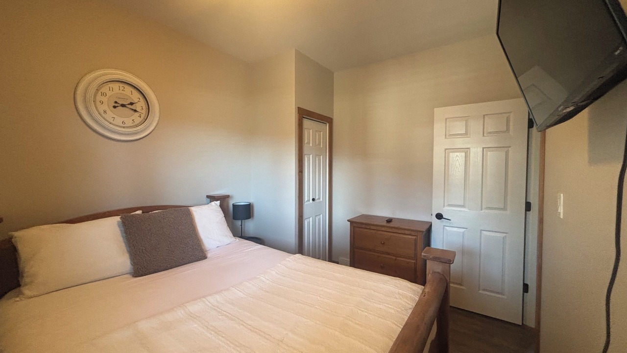 Photo of Bedroom in East Kootenay