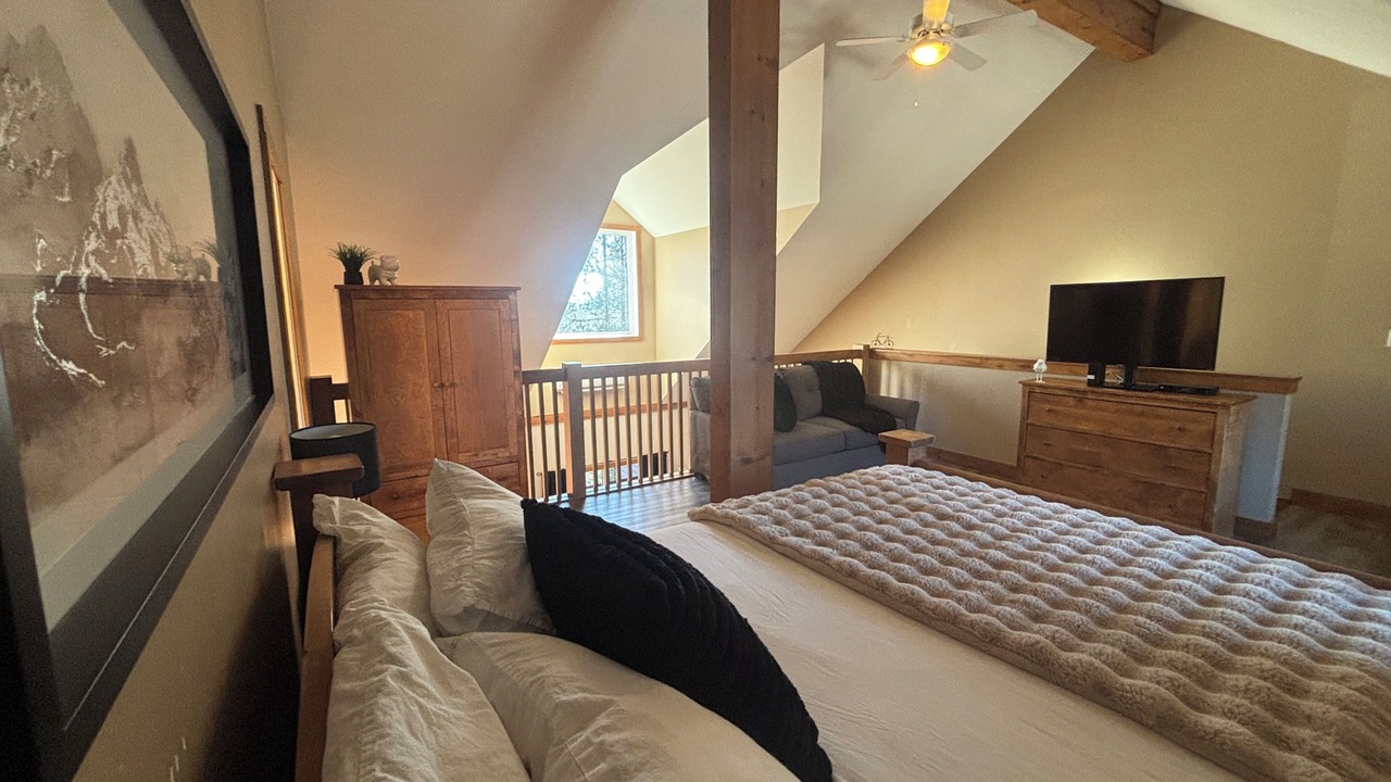 Photo of Bedroom in East Kootenay