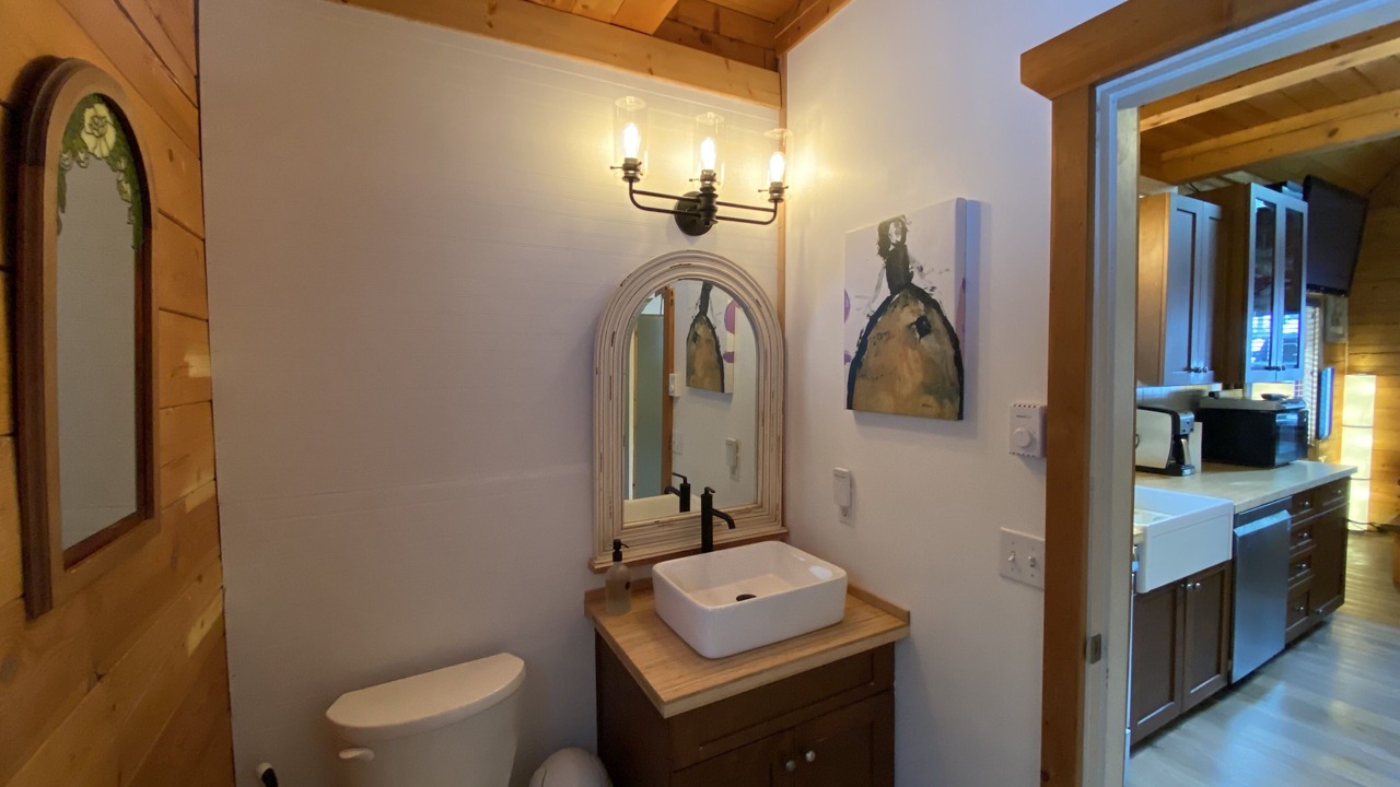 Photo of Bathroom in Malakwa