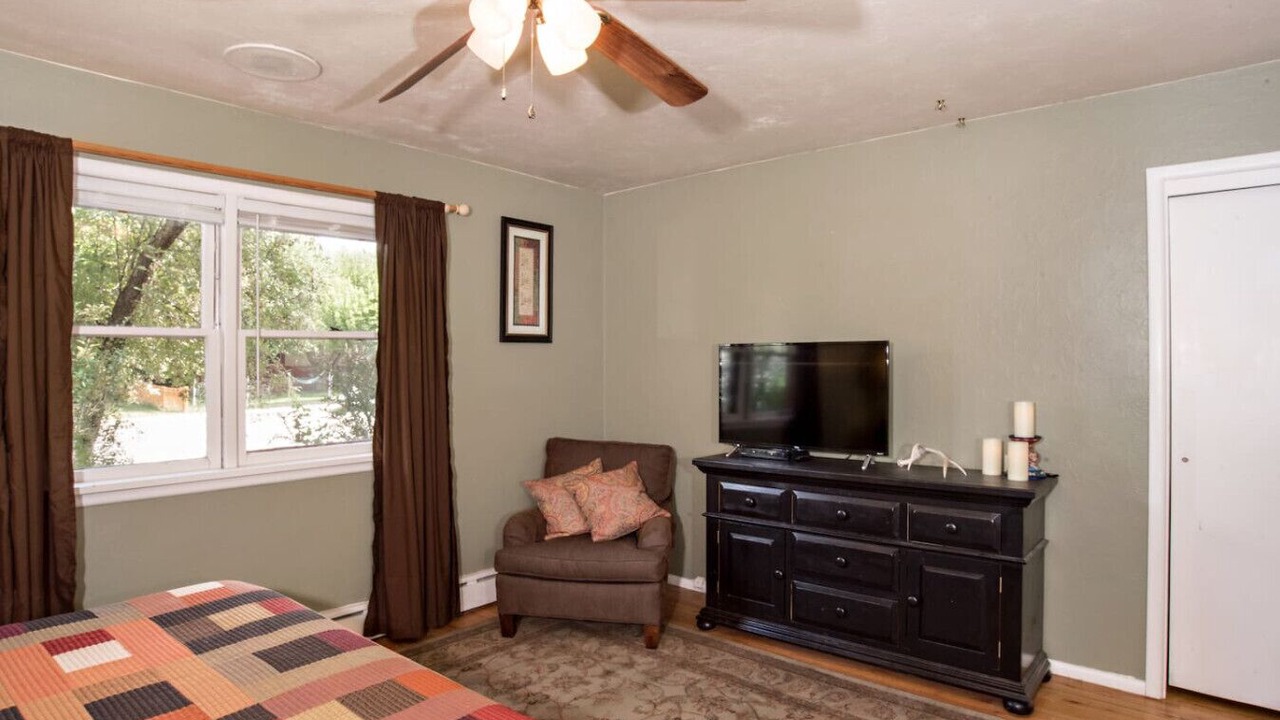 Photo of Bedroom in Glenwood Springs