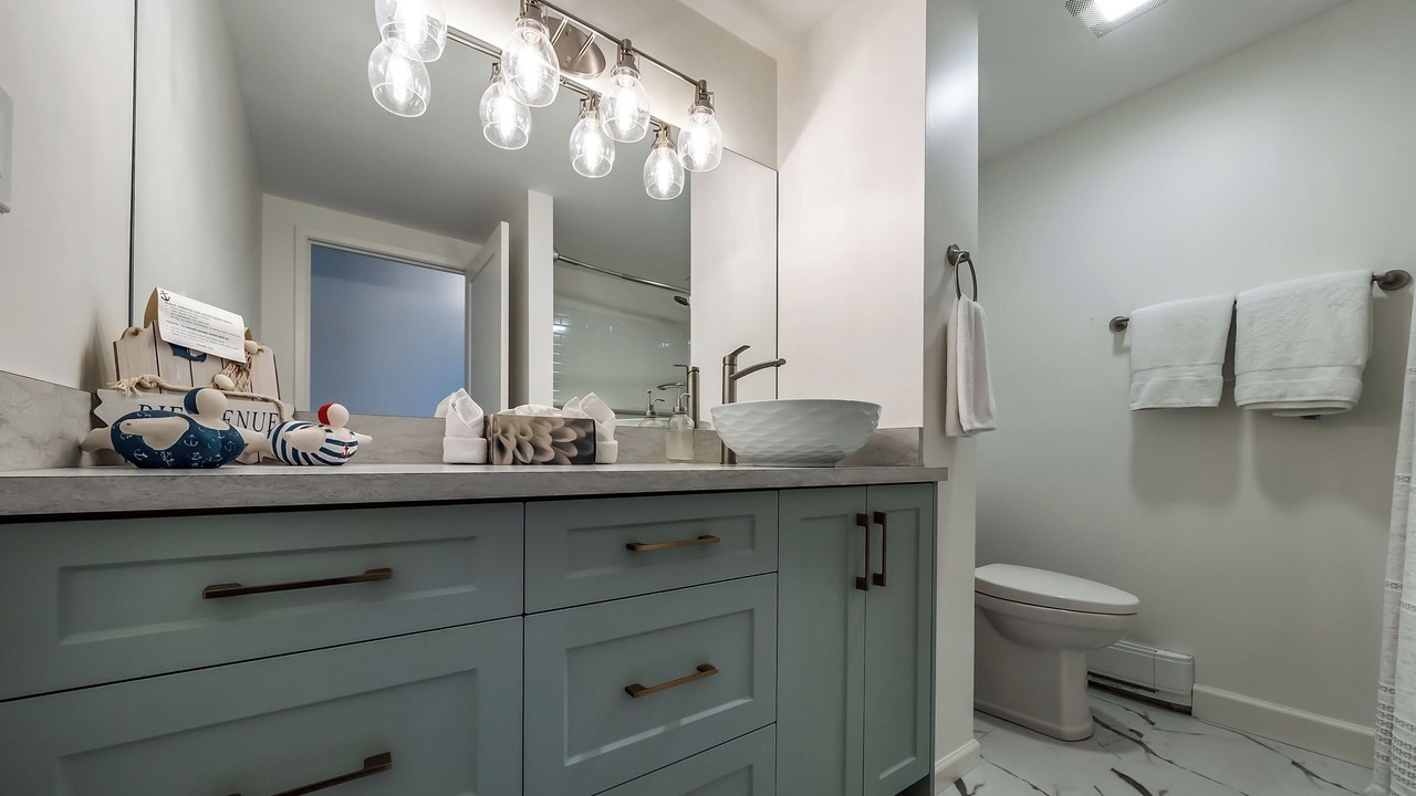 Photo of Bathroom in Yellow Point